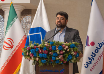 شستا ظرفیت های پولی و مالی خود و شرکت های تابعه اش را در اختیار بانک رفاه قرار دهد (+فیلم)