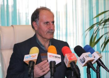 استفاده از مشاور نخبه در کمیسیون ها با رای مردمی الزامی است